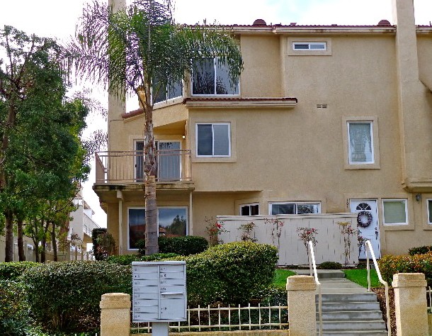 side view of townhouse