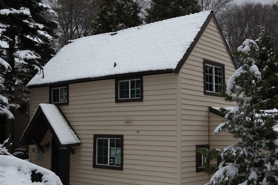 right side view from street