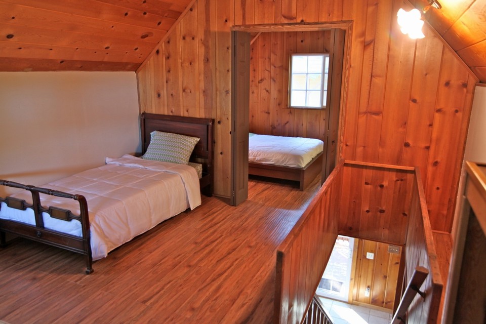 upstairs guest rooms