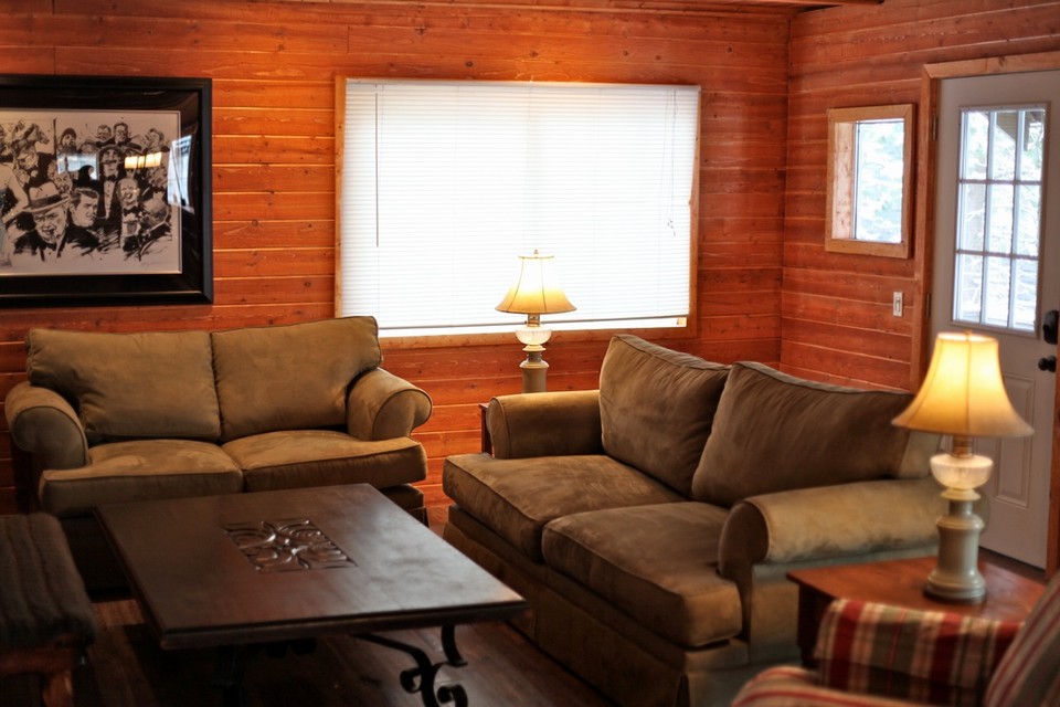 family room facing front door