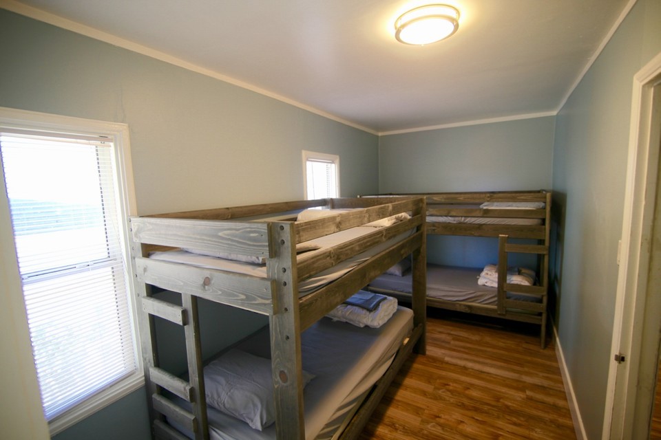 bedroom 1 on main level