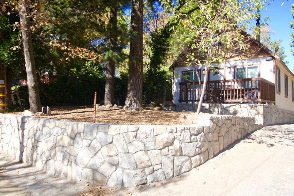view of the house from the driveway